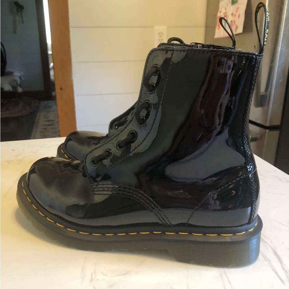 Dr Martens Patent Leather 1460Front zip